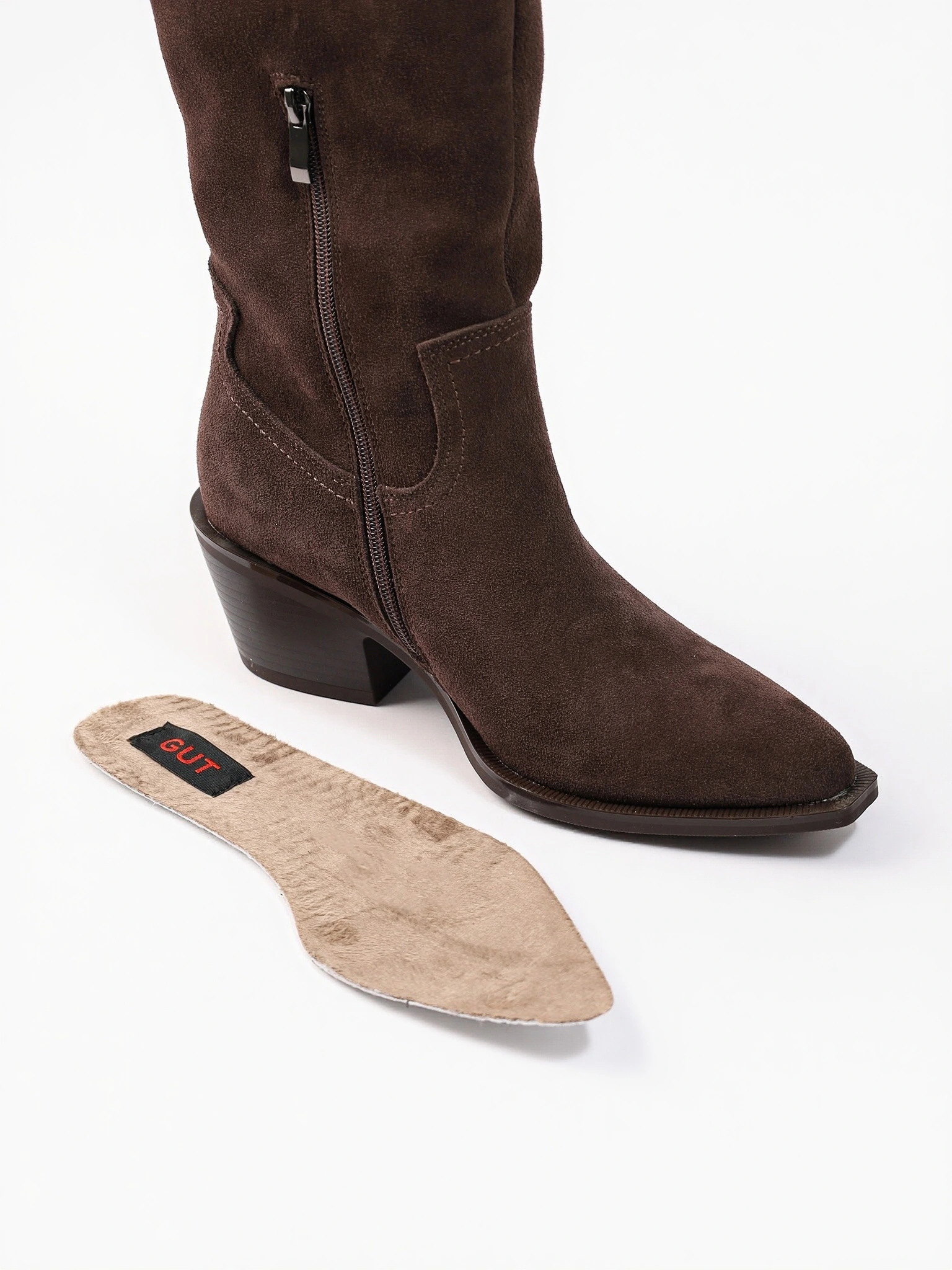 Сапоги-казаки бордового цвета из натуральной замшы